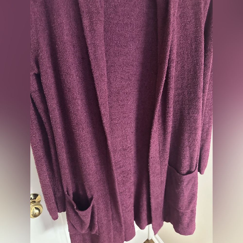 NWOT* Barefoot Dreams CozyChic Lite Burgundy/Red Hooded Sweater- Size XS/S - Picture 2 of 4